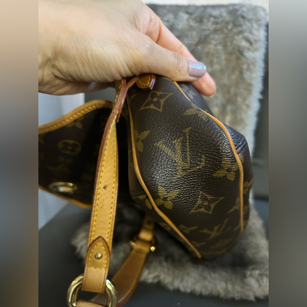 Louis Vuitton TIKAL Monogram Shoulder Bag - Picture 9 of 14